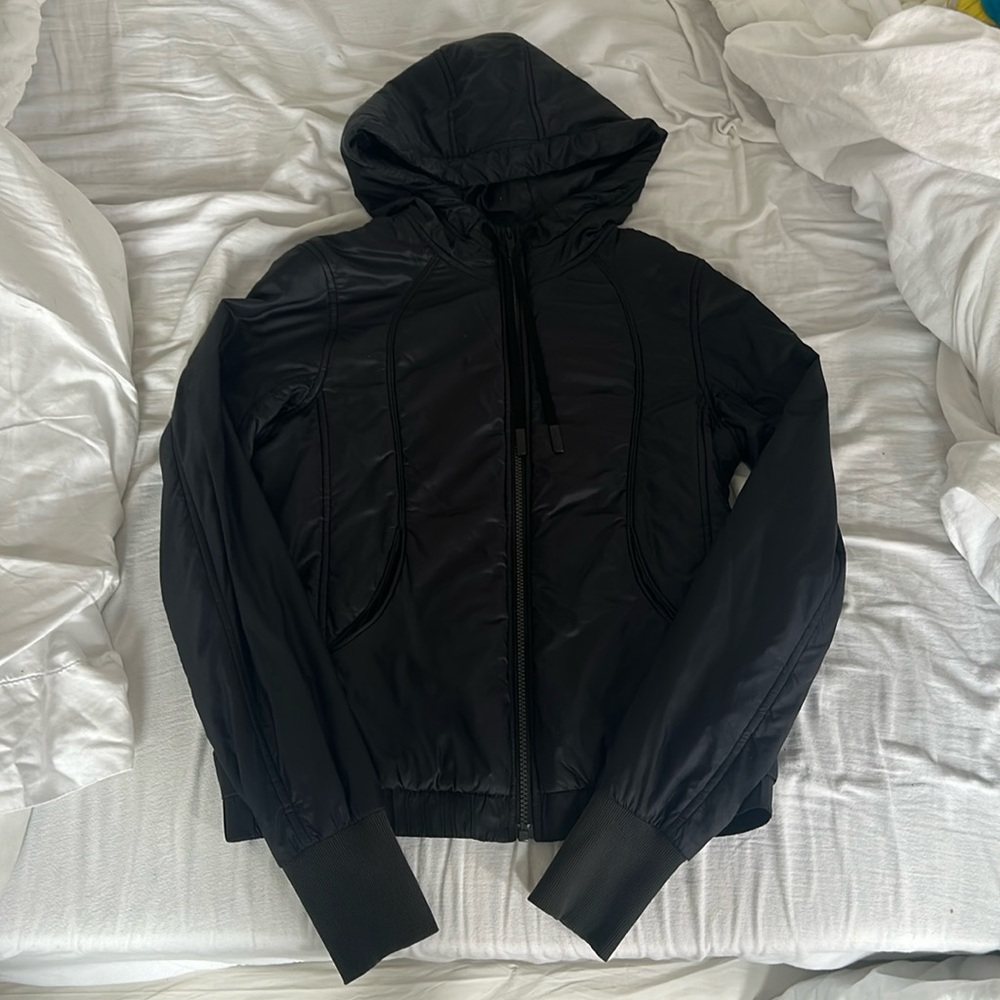 Lululemon double lined puffer jacket with hood
